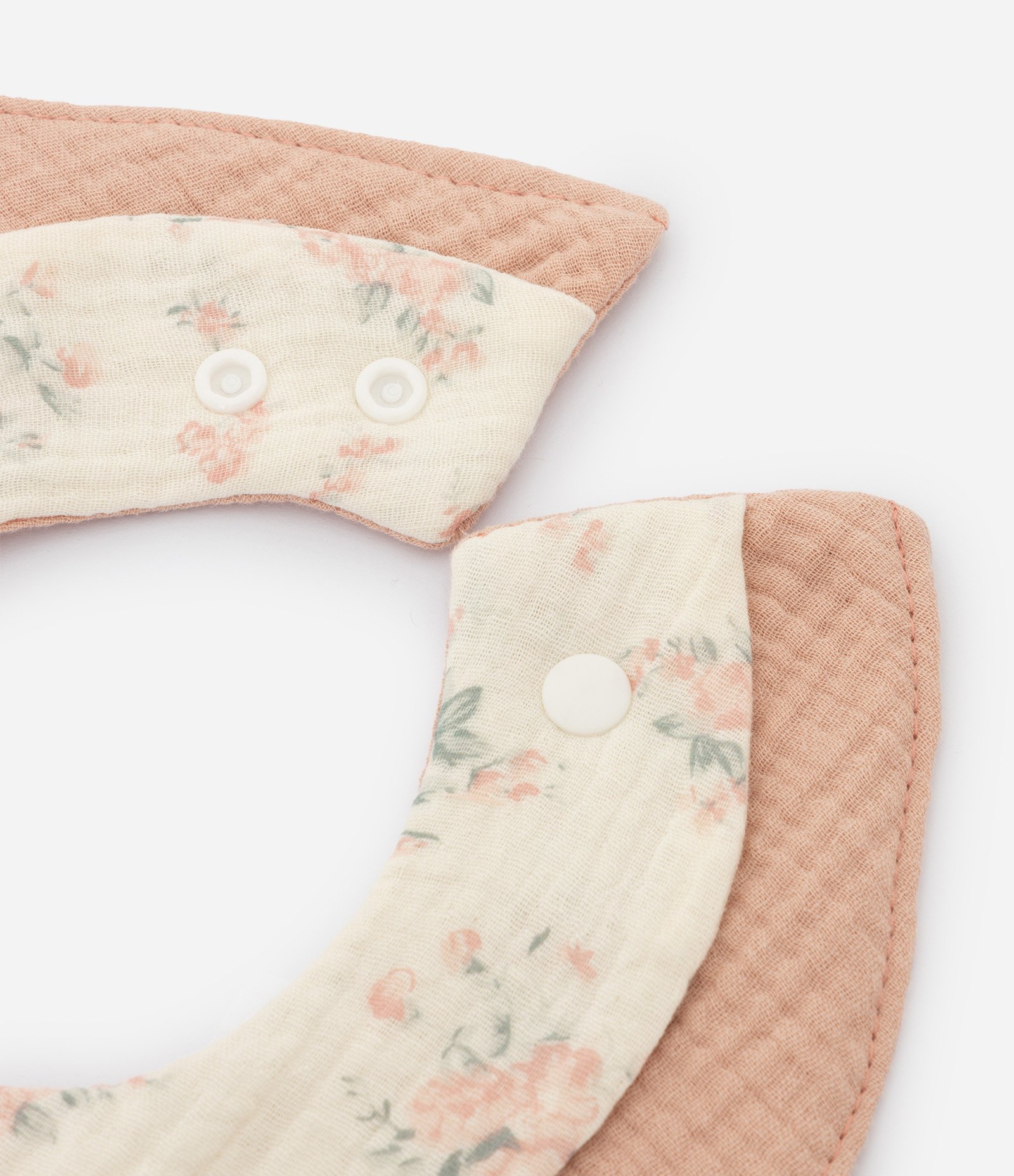 Babador Bebê em Algodão com Estampa Floral e Gola Boneca – Tam U Rosa Antigo 3