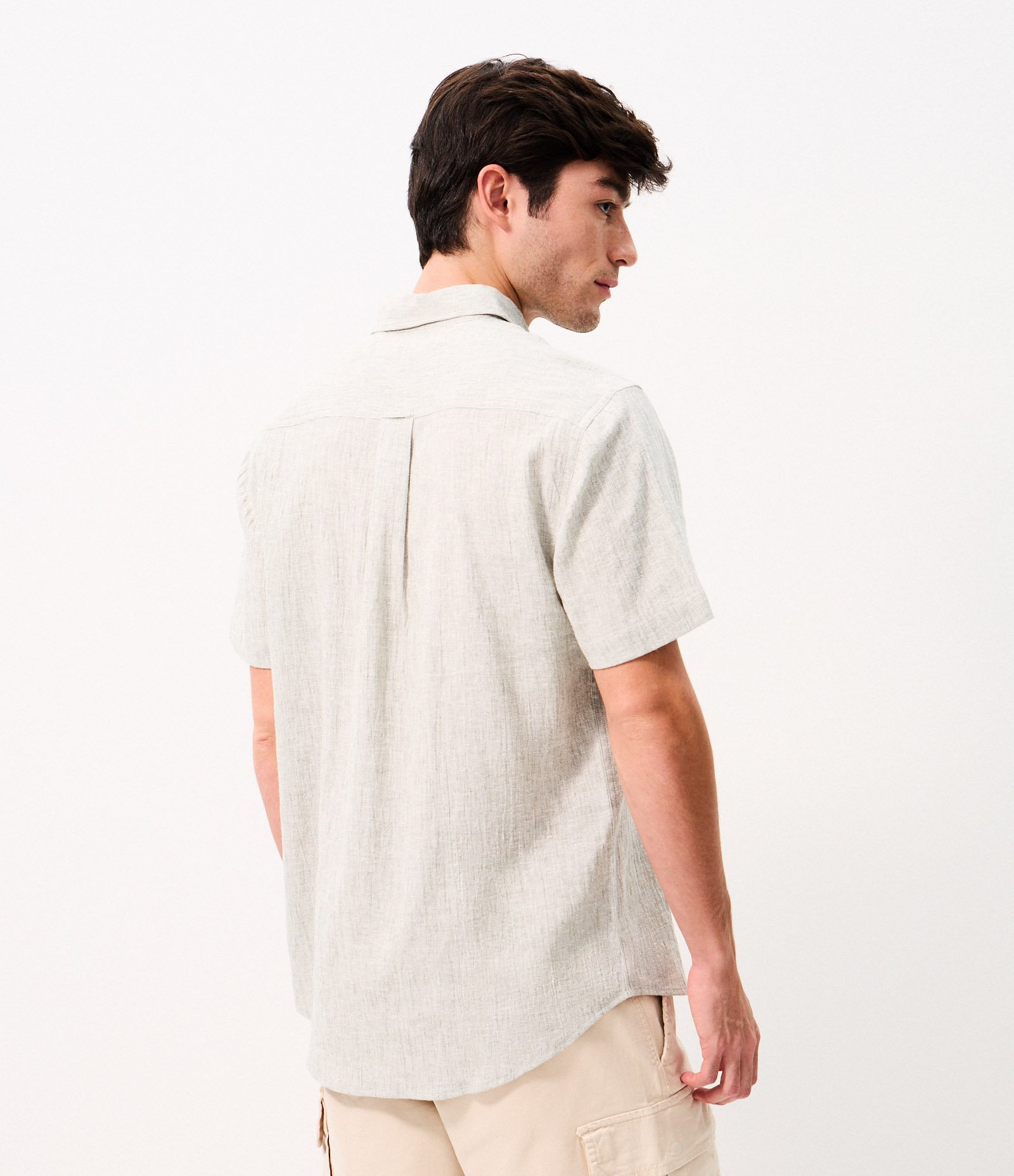 Camisa Regular em Linho com Abotoamento Off White 3