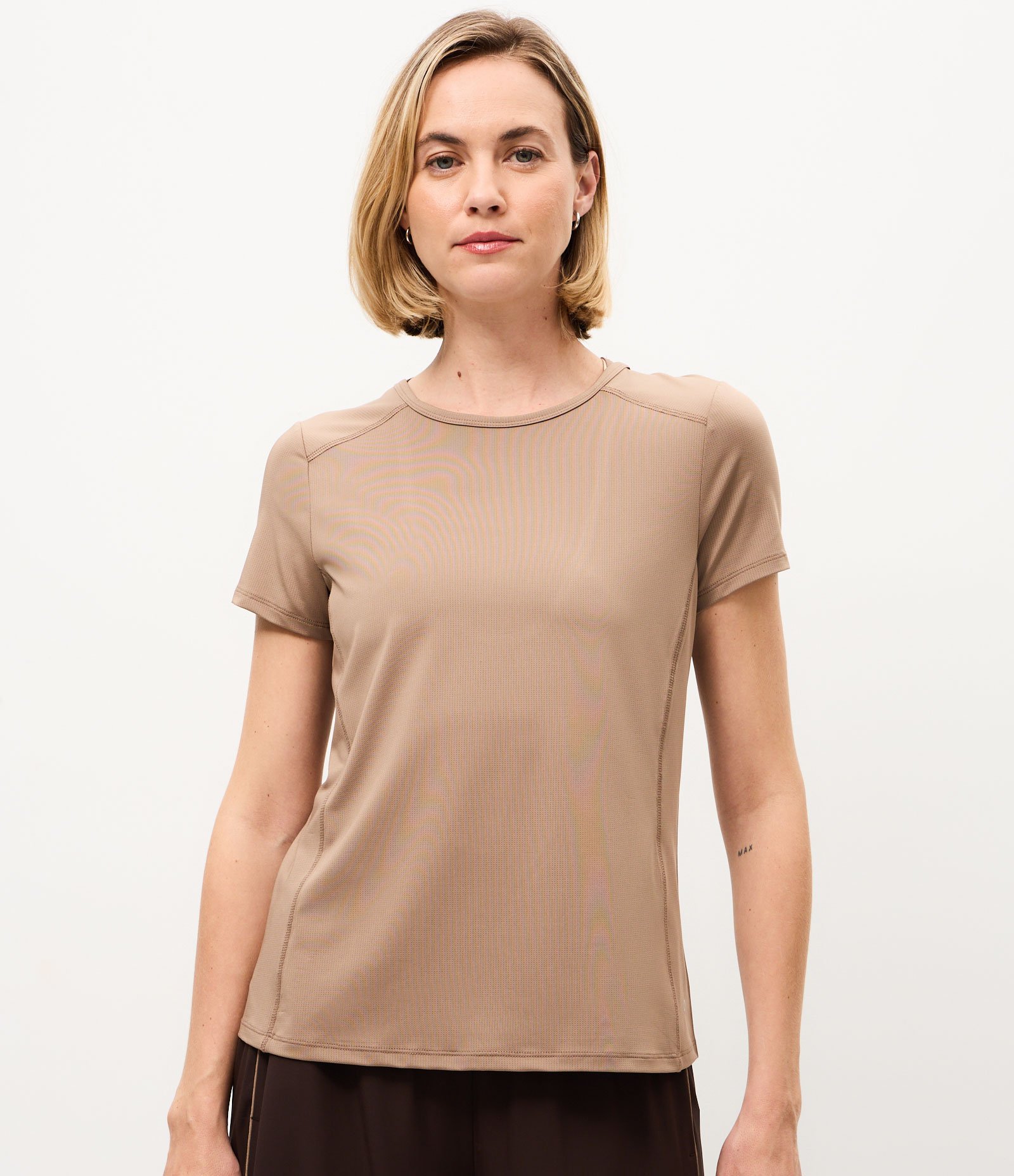 Camiseta em Microfibra com Decote nas Costas Bege 1