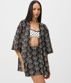 Saída de Praia Kimono em Laise com Bordado de Conchas