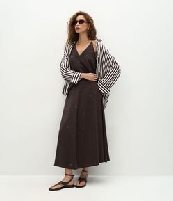 Saia Midi em Viscose com Aplicação de Tachas