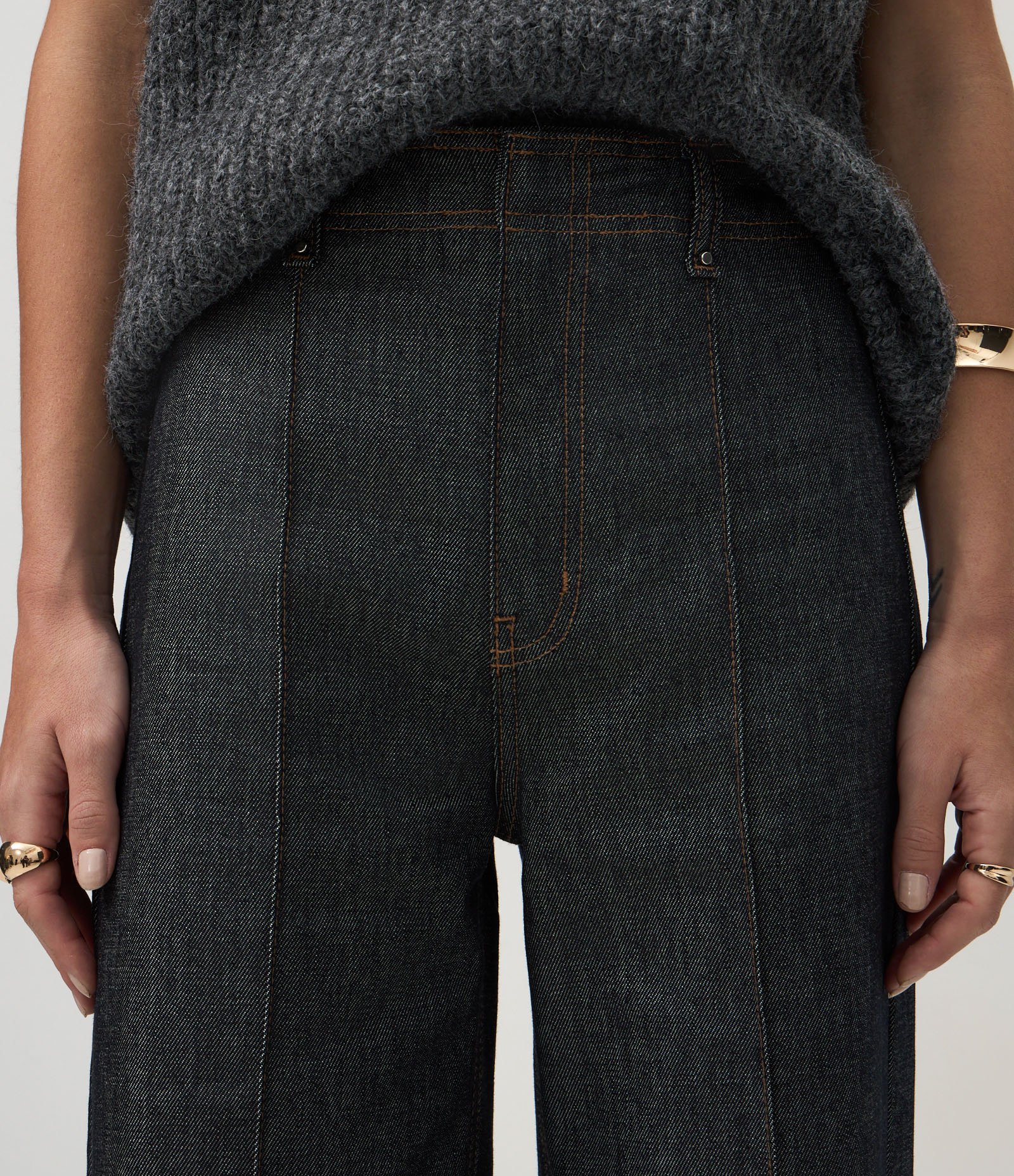 Calça Wide Leg em Jeans com Cintura Alta e Cós Alfaiatado Preto 4
