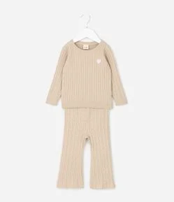 Conjunto Infantil em Tricô com Bordado de Coração – Tam 0 a 18 Meses