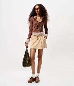 Camisa Ajustada com Zíper e Detalhes Xadrez Alfaiatada