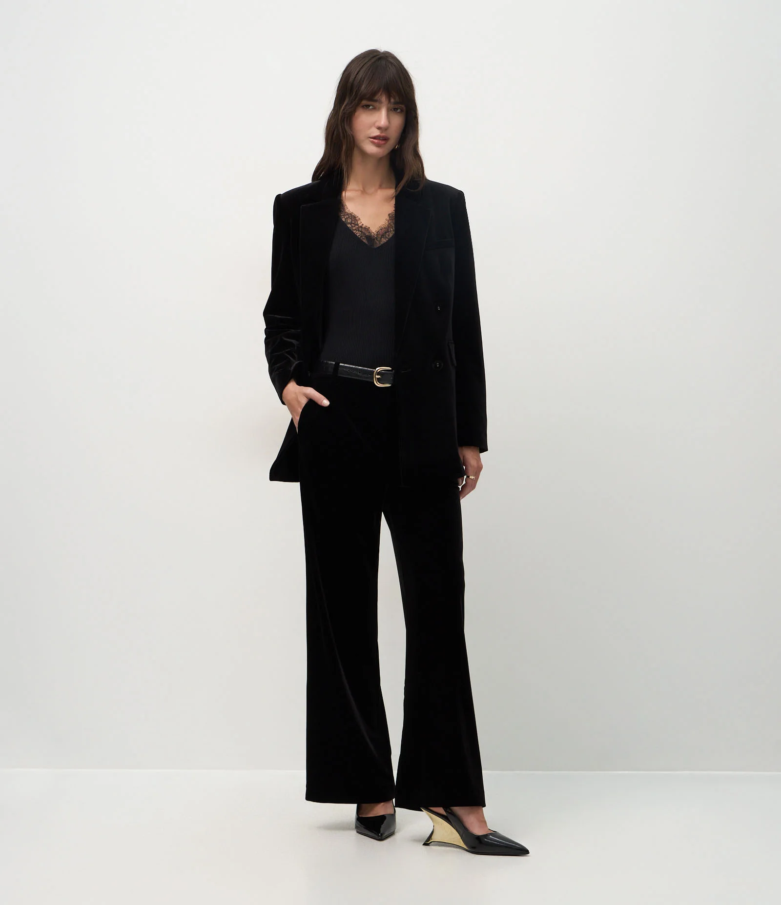 Calça Wide Leg em Veludo com Bolsos Traseiros Preto 1