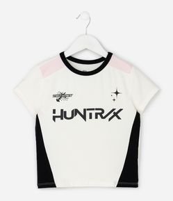 Camiseta Infantil Baby Tee com Estampa Huntrix – Tam 5 a 14 Anos