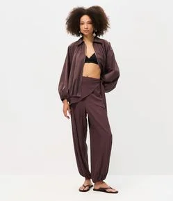 Calça Balloon em Viscose Acetinada com Amarração na Cintura