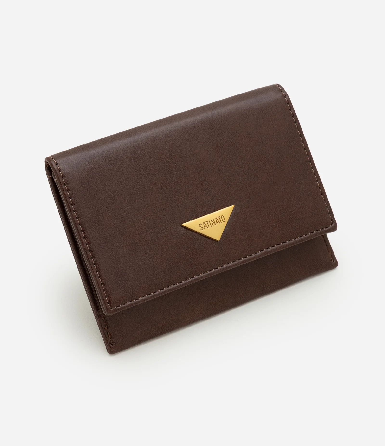 Carteira Envelope em PU com Plaquinha Triangular Marrom 1
