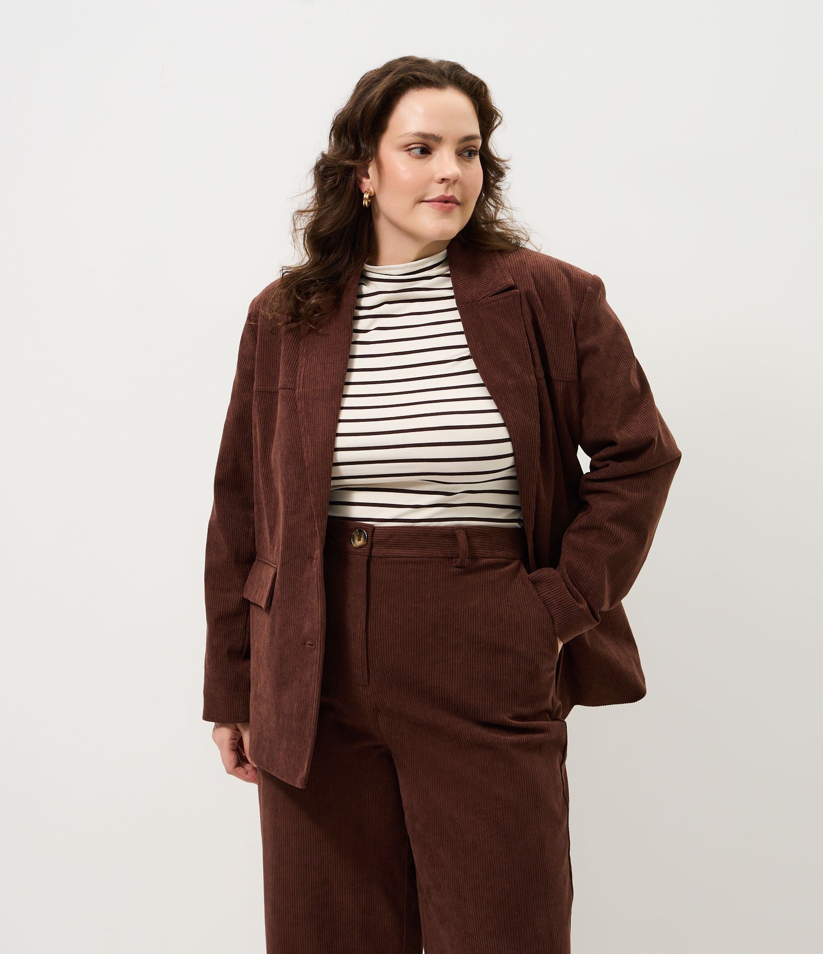 Blazer Veludo Cotelê Vintage Curve & Plus Size Marrom 1
