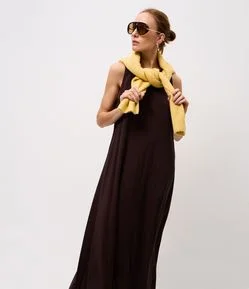 Vestido Midi com Decote Redondo