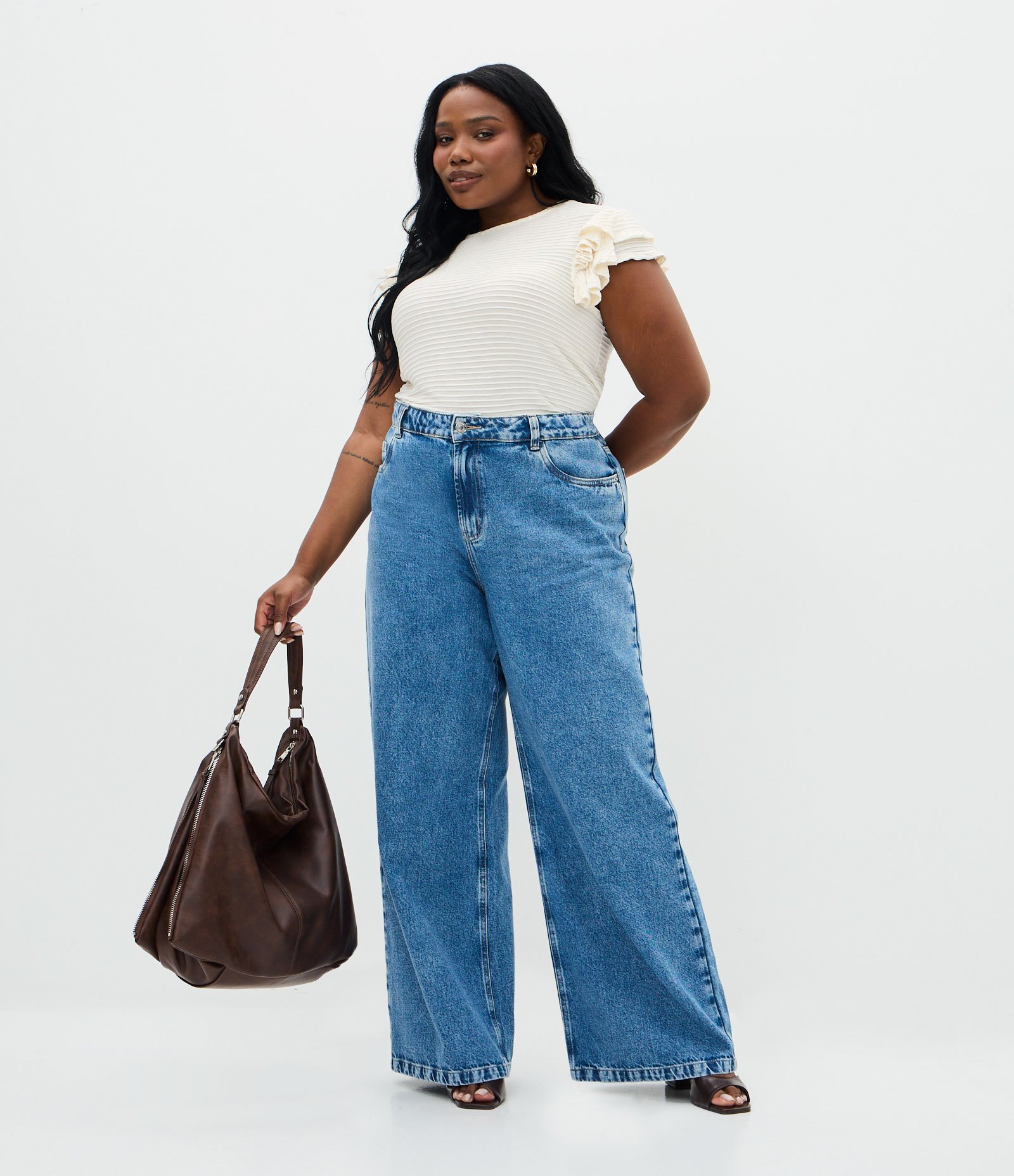 Blusa Manga Curta Texturizada com Babado Curve & Plus Size Off White 2