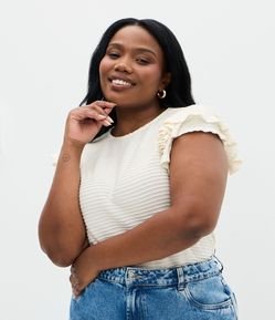 Blusa Manga Curta Texturizada com Babado Curve & Plus Size