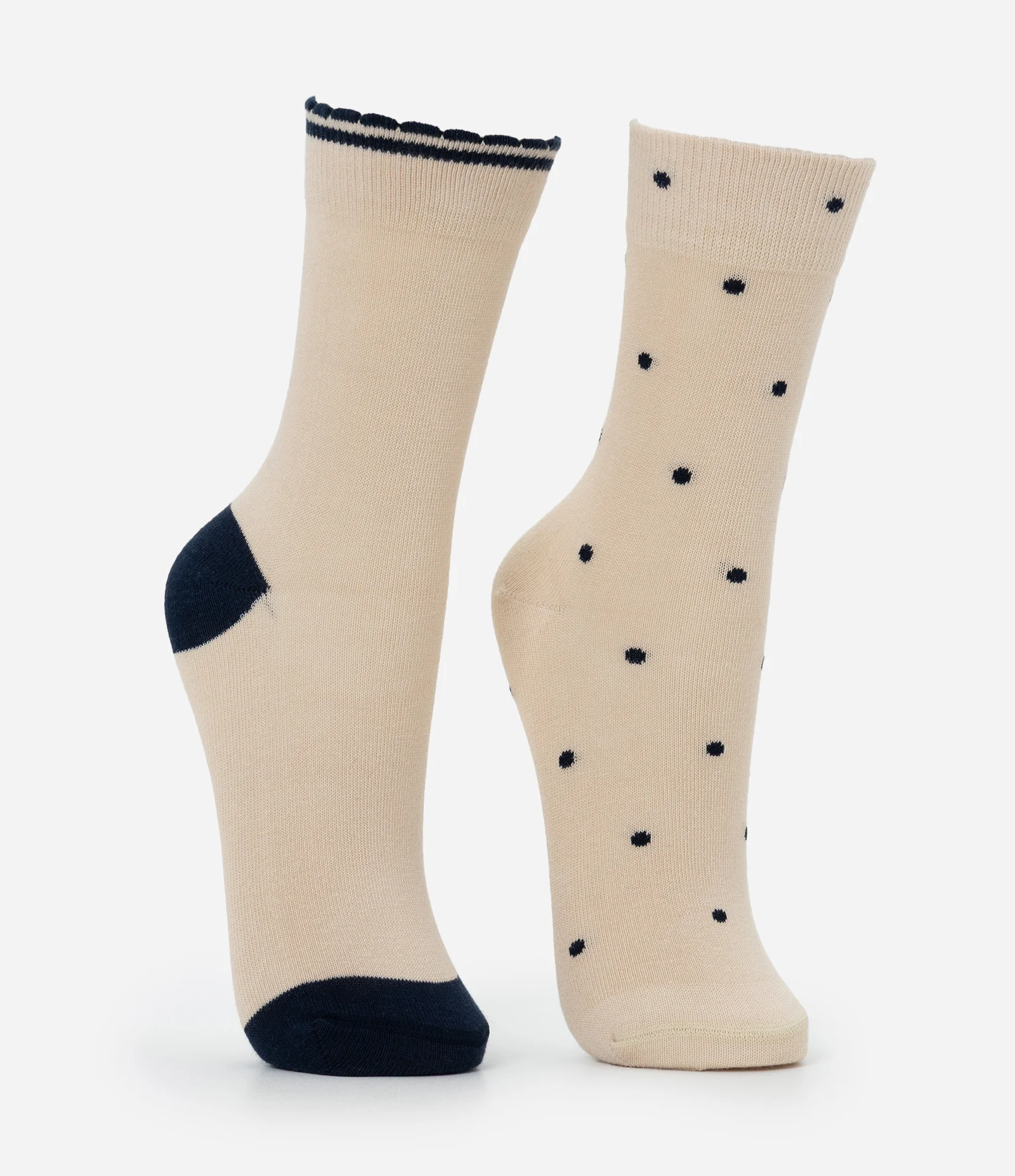 Kit 02 Meias Cano Médio em Algodão com Estampa Poá Bege 2