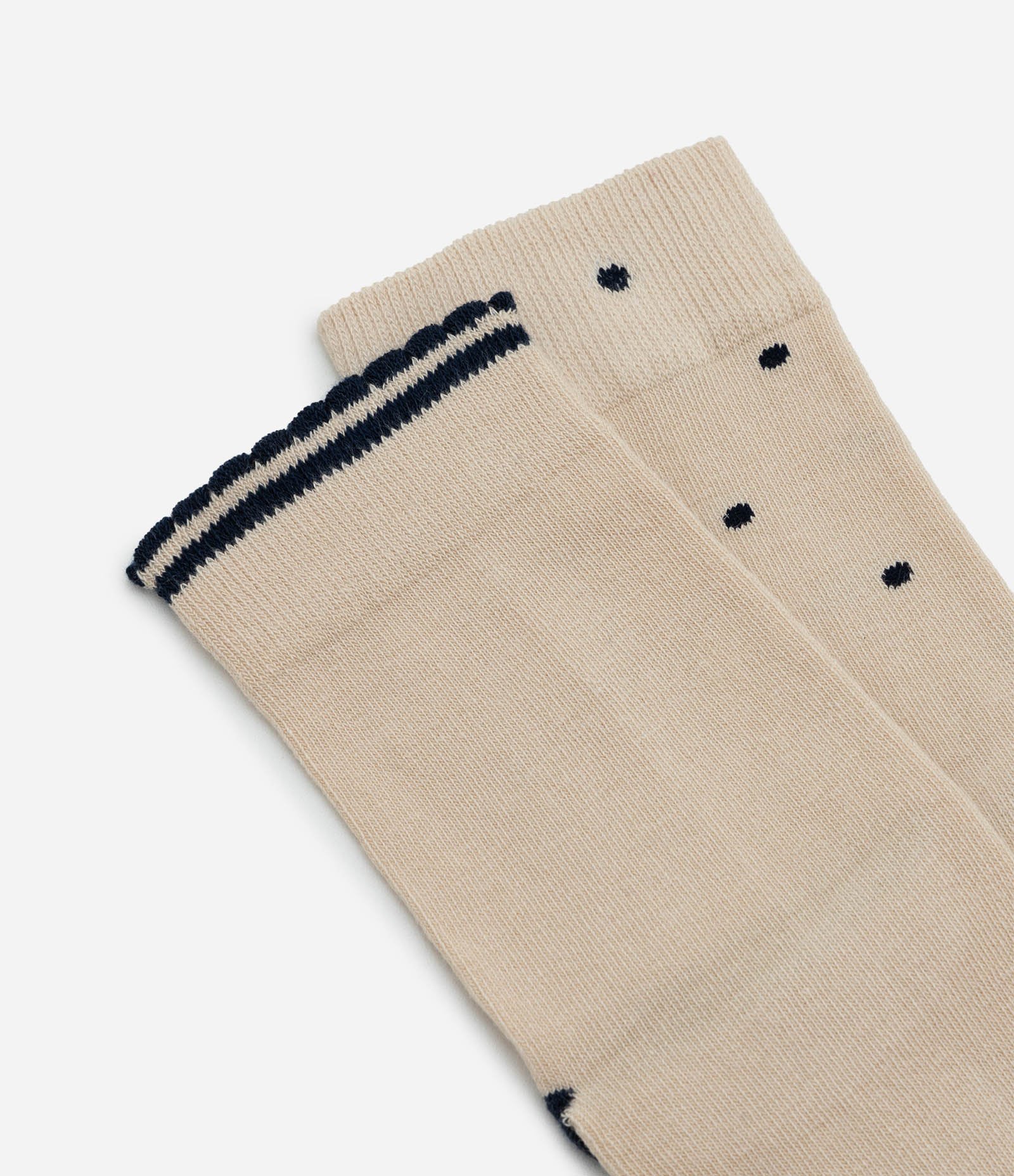 Kit 02 Meias Cano Médio em Algodão com Estampa Poá Bege 4