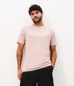 Camiseta Esportiva com Tecnologia Dry e Detalhes Refletivos