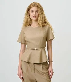 Blusa Alfaiatada em Crepe com Cinto Elástico e Fivela de Metal