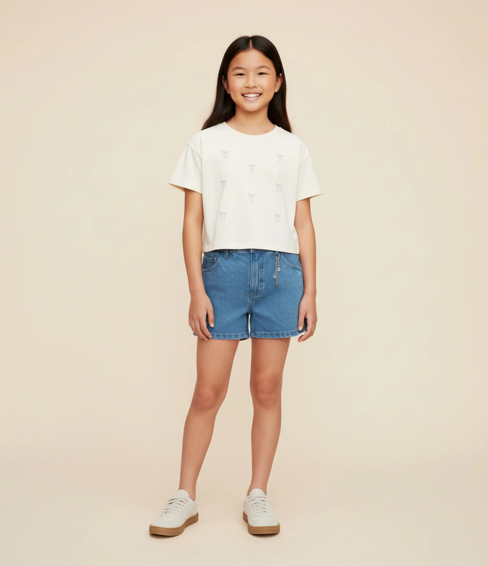 Camiseta Infantil Boxy com Bordado Laços – Tam 5 a 14 Anos Off White 1