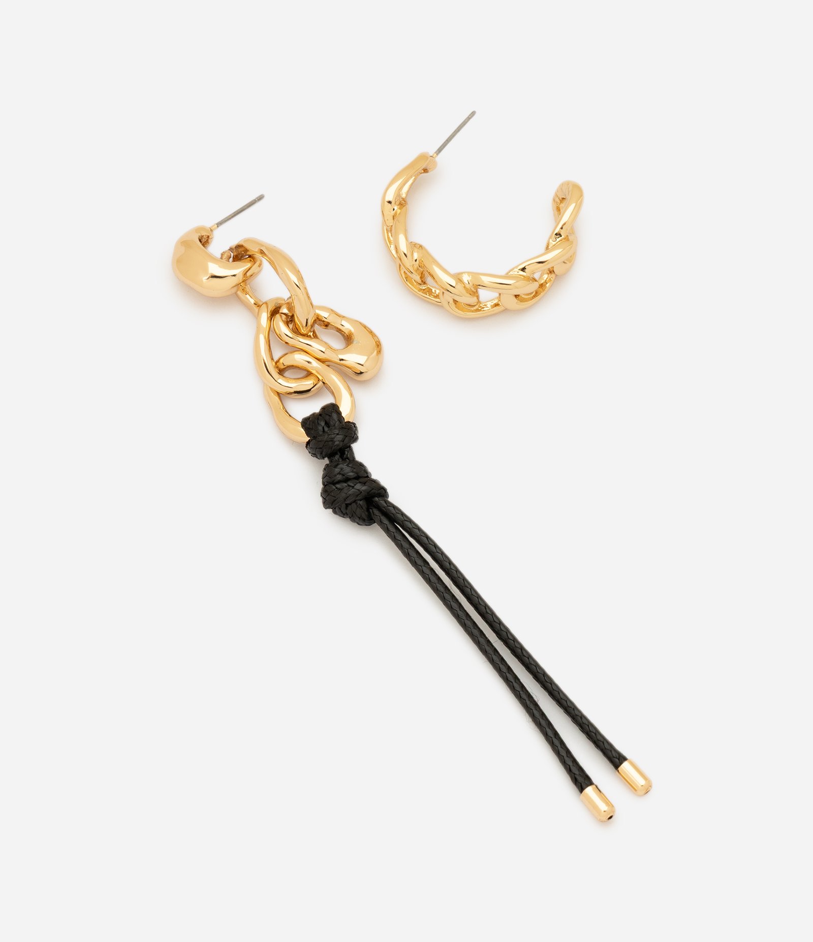 Brinco Argola Texturizado e Brinco com Cordão Dourado 2