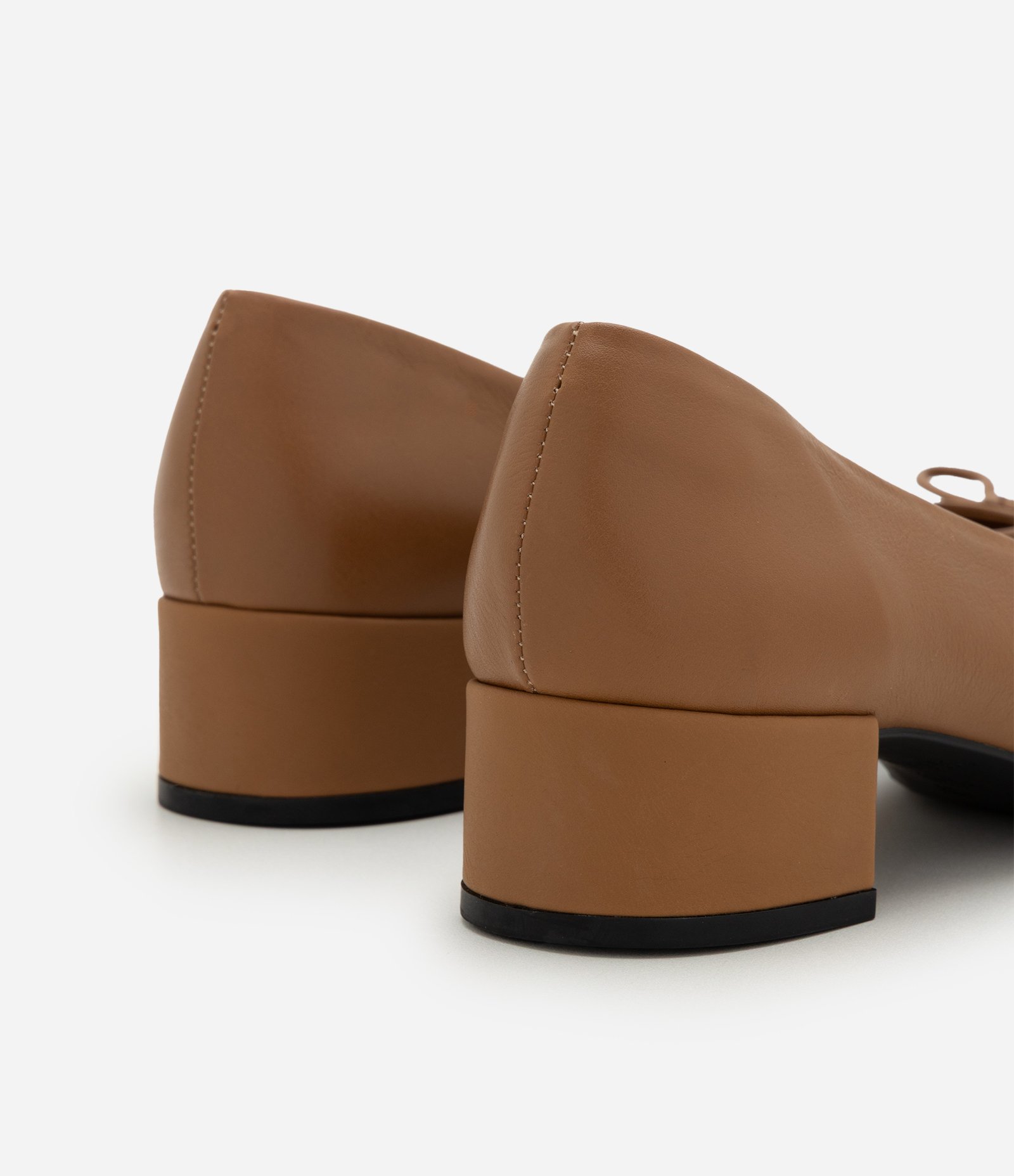 Sapato Boneca em Couro com Salto Bloco Marrom 3