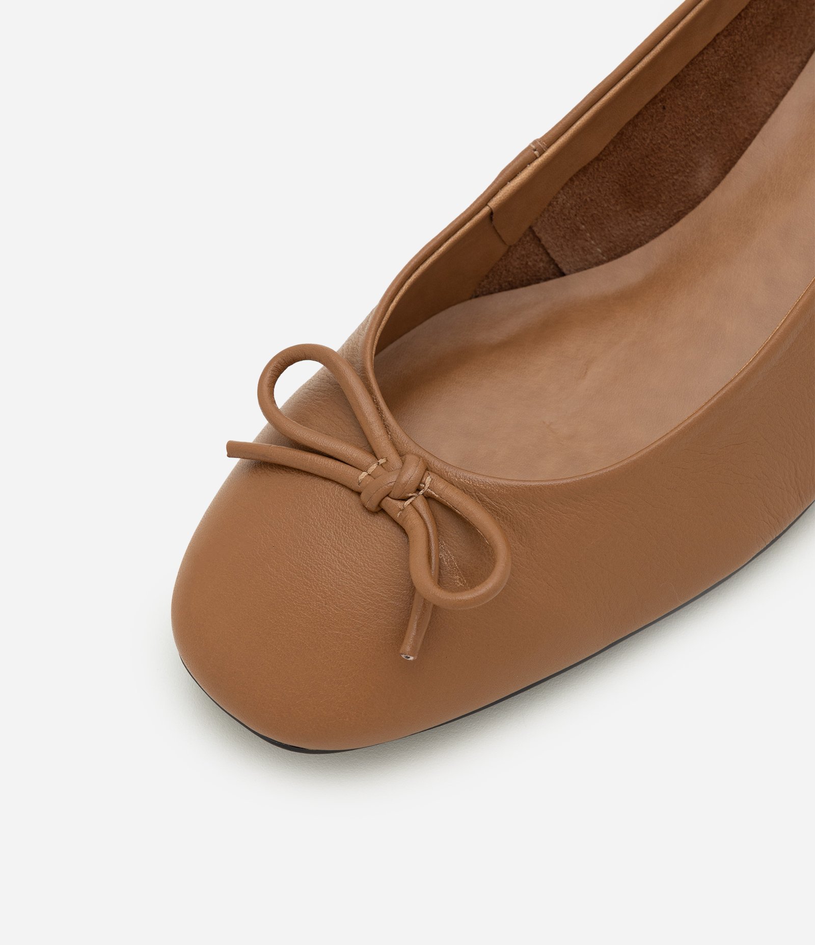 Sapato Boneca em Couro com Salto Bloco Marrom 4