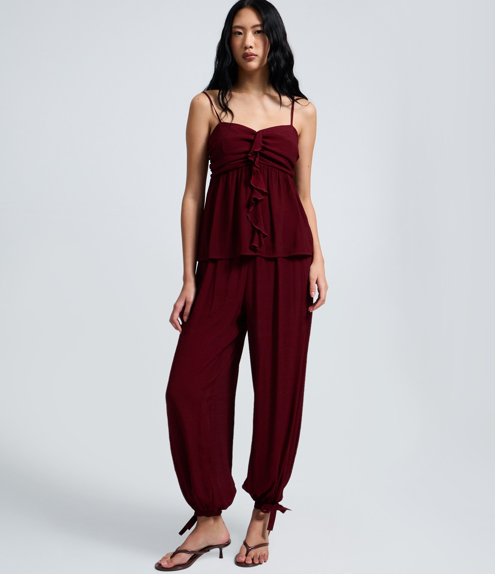 Blusa Bata em Crepe com Busto Franzido e Babado Frontal Vinho 2