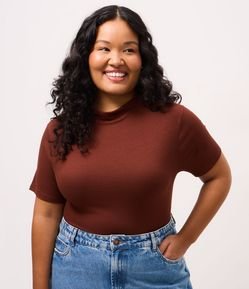 Blusa Ribana Manga Curta com Gola Alta Curve & Plus Size