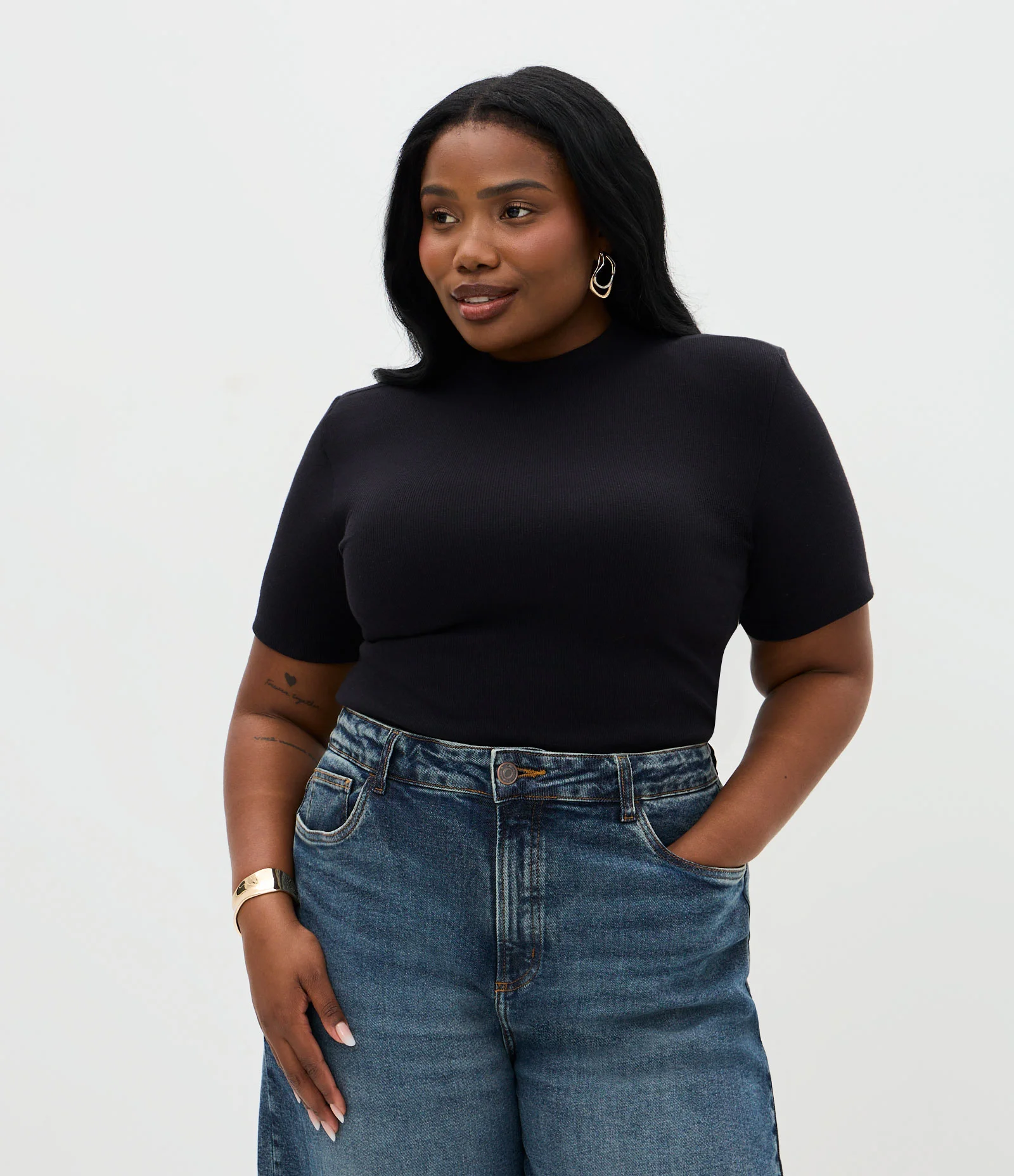 Blusa Manga Curta em Ribana Curve & Plus Size Preto 1