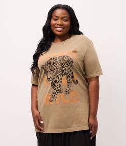 Camiseta Alongada com Estampa Onça Born to Be Wild Curve & Plus Size