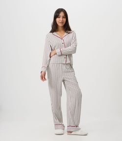 Pijama Longo Americano com Estampa de Listras e Corações