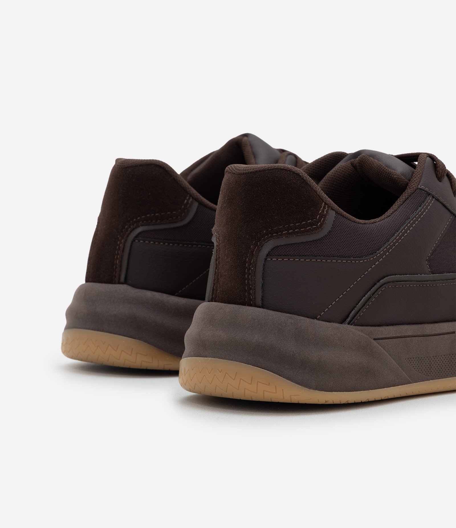 Tênis Sintético Street com Cadarço e Recortes Preto 4