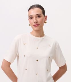 Camiseta Regular em Algodão com Aplicação de Pingentes