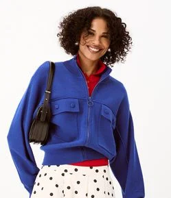 Jaqueta Regular em Tricô Pesado com Bolsos Frontais