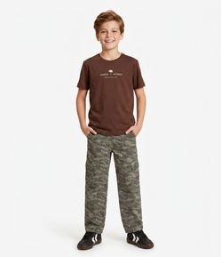 Calça Infantil Baggy com Estampa Camuflada – Tam 7 a 16 Anos