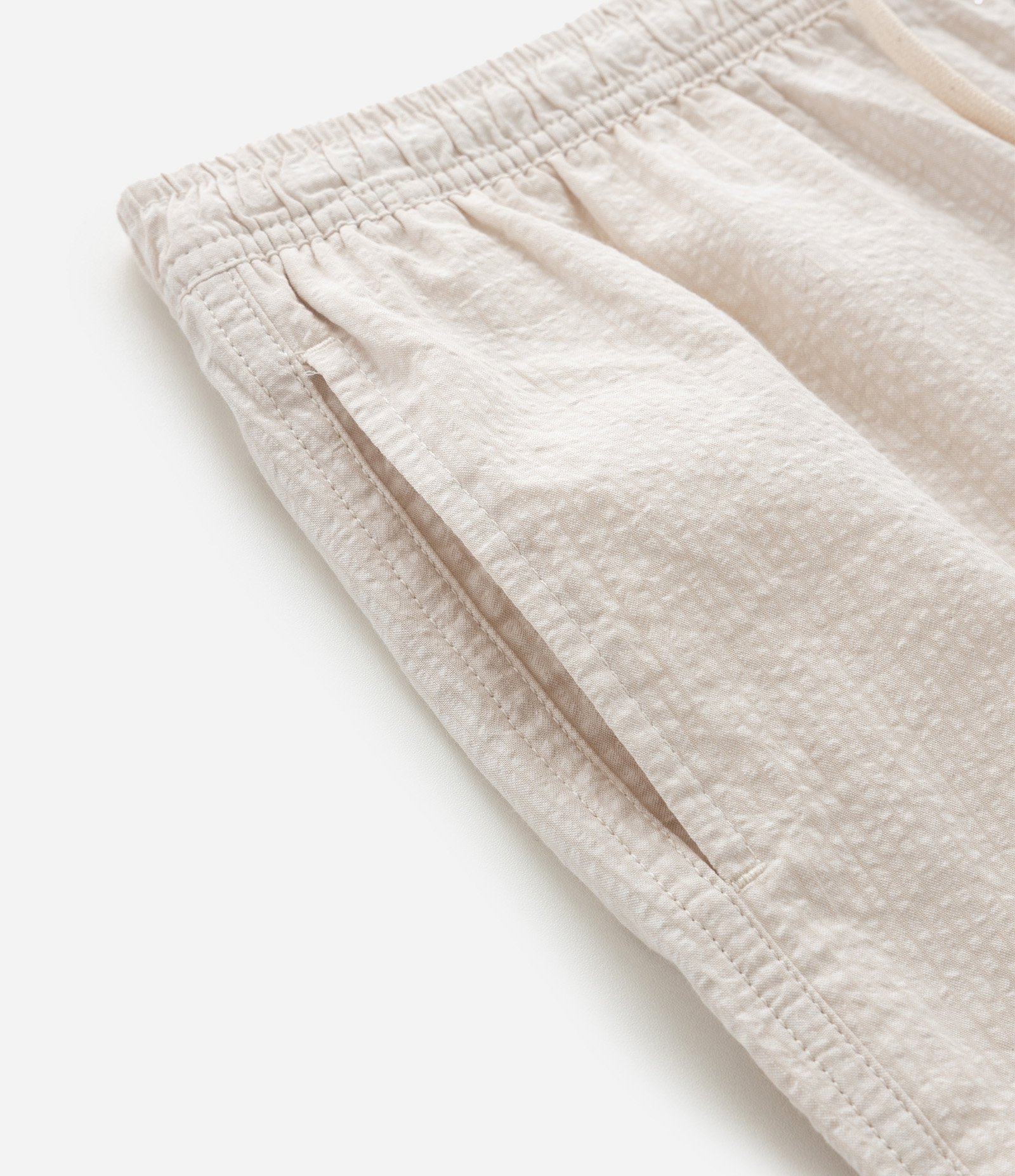 Bermuda Masculina Passeio Rajadinha com Cós Elástico Off White 8