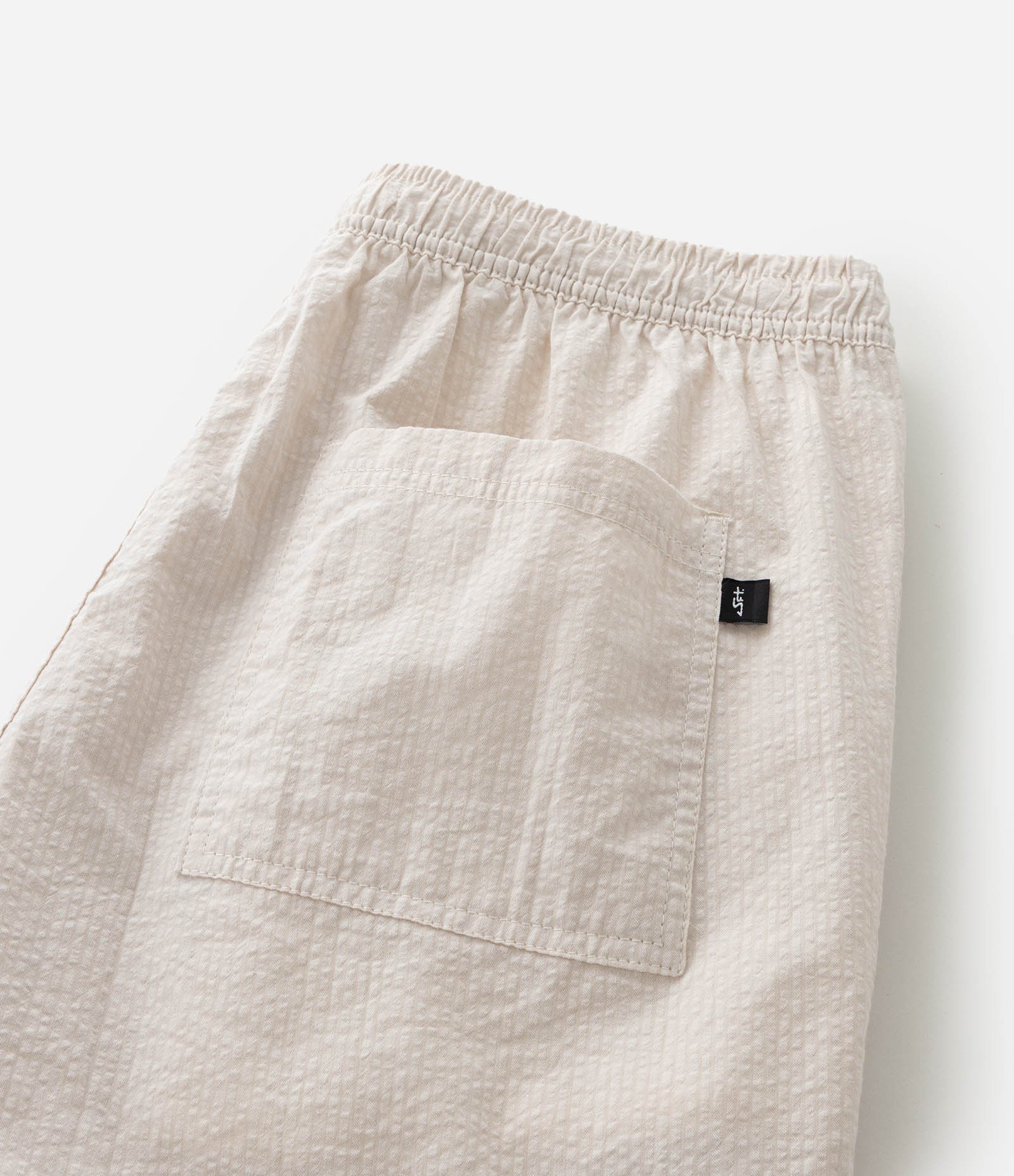 Bermuda Masculina Passeio Rajadinha com Cós Elástico Off White 10