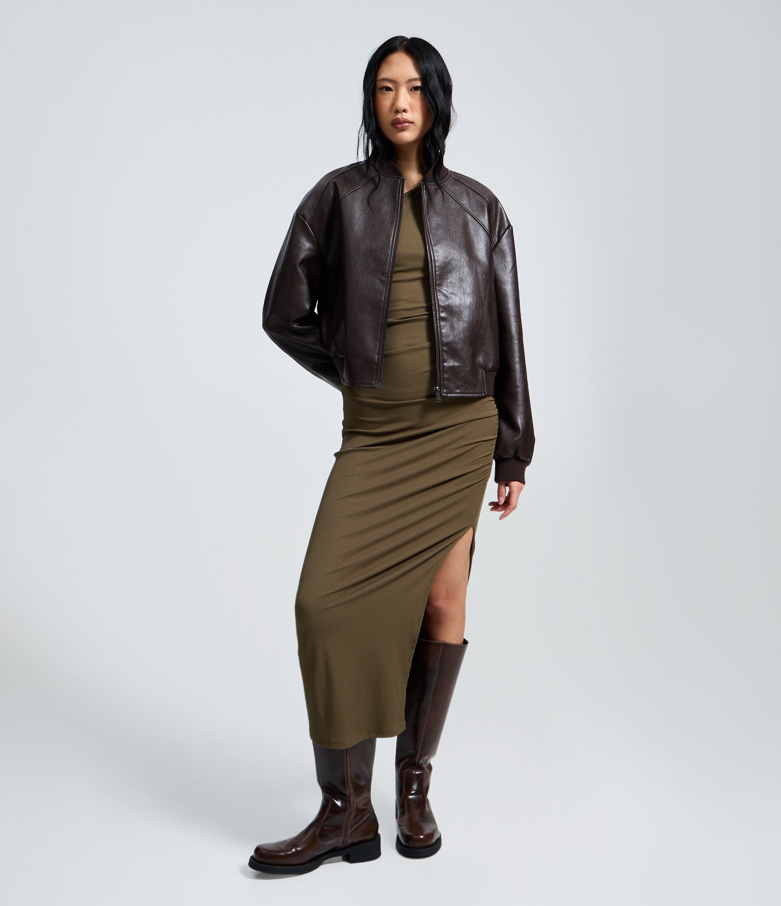 Vestido New Midi em Ribana Ombro Só com Franzido Lateral Verde Escuro 1