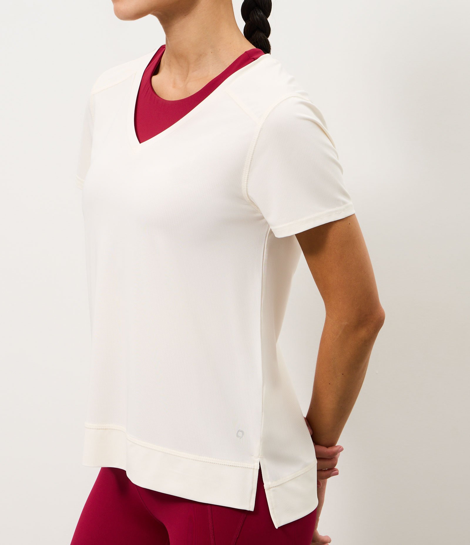 Camiseta Esportiva em Microfibra Furadinha com Barra Mullet Off White 3