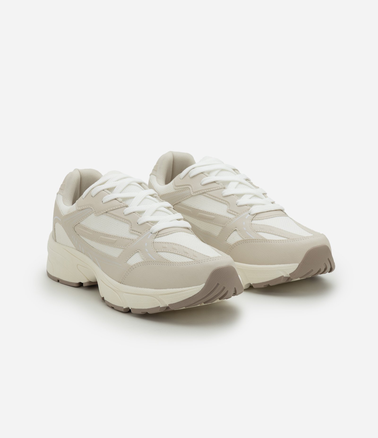 Tênis Esportivo Sintético com Recortes e Apliques Off White 2