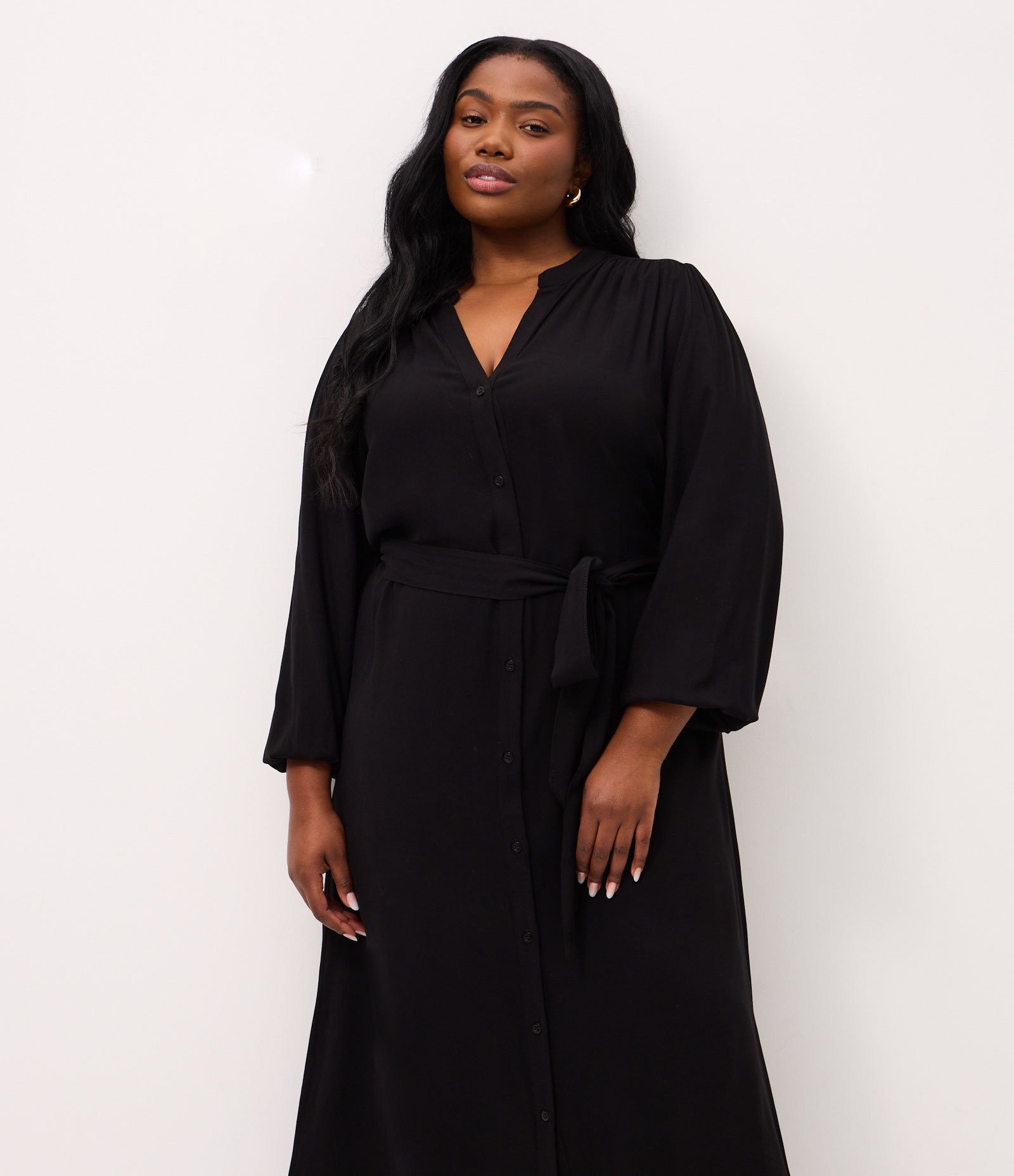 Vestido Midi Chemise com Cinto Faixa Curve & Plus Size Preto 2