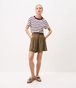 Short Soltinho com Cinto Fino em Ráfia