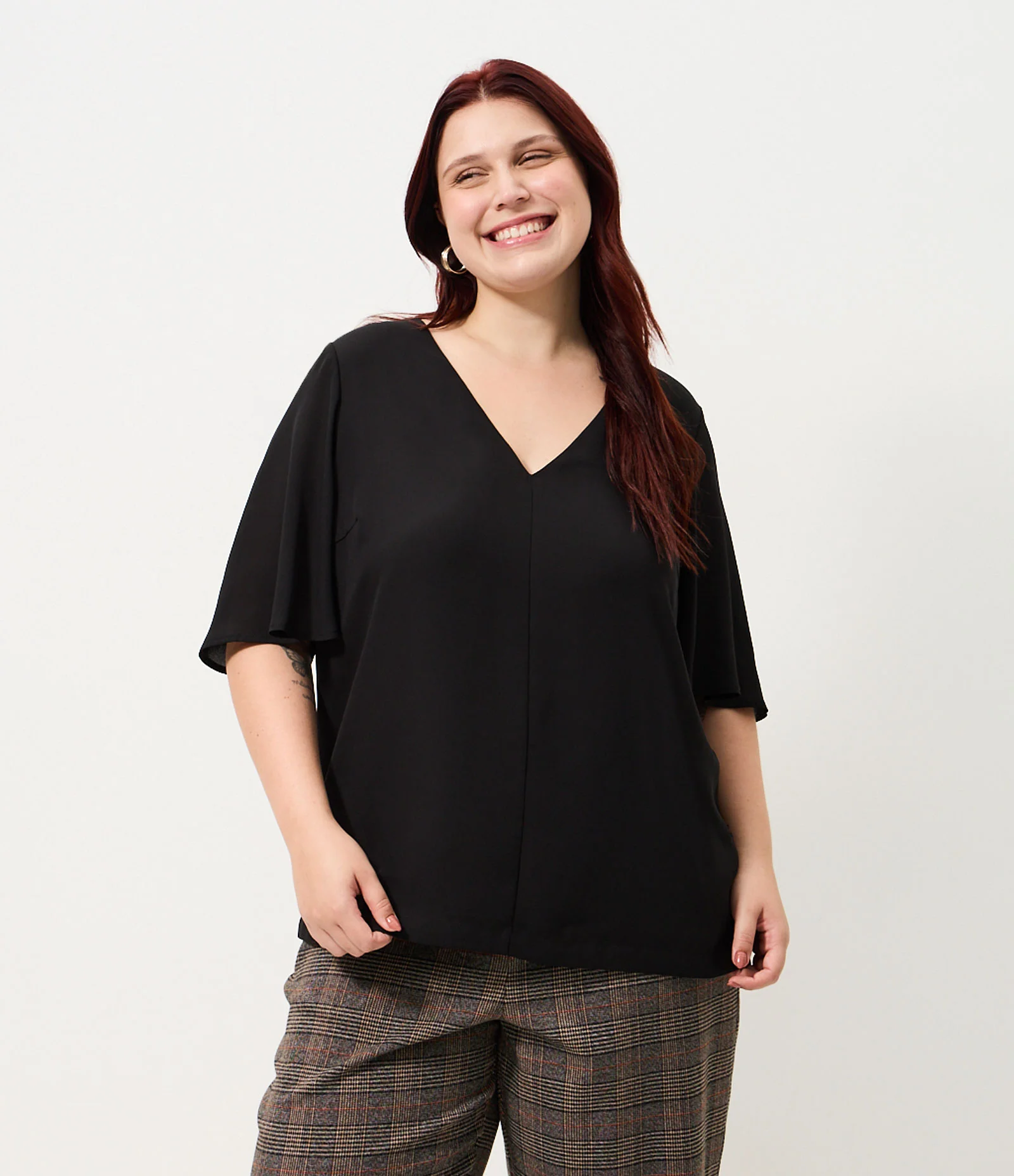 Blusa Crepe Decote V Curve & Plus Size Preto 1