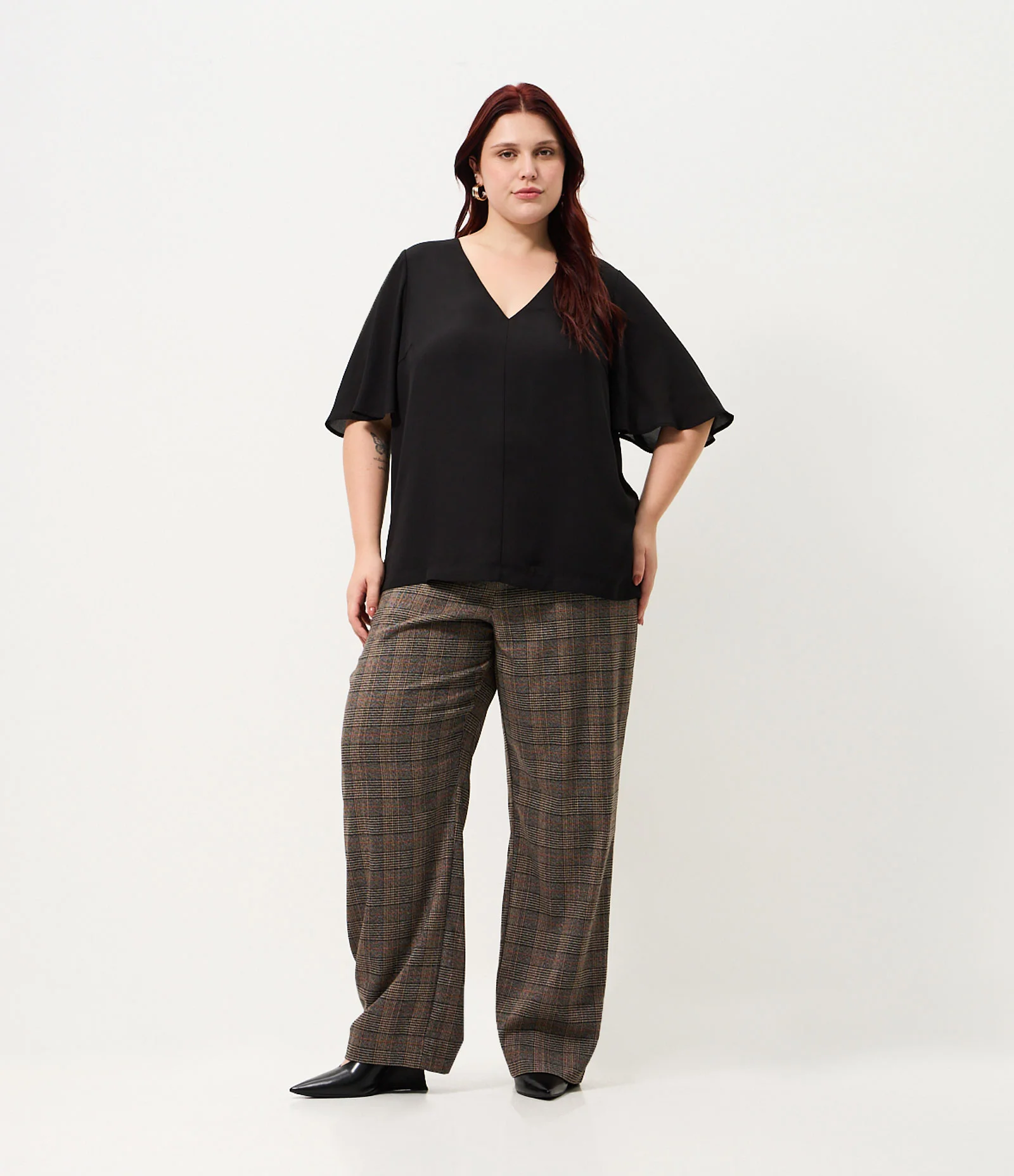 Blusa Crepe Decote V Curve & Plus Size Preto 2