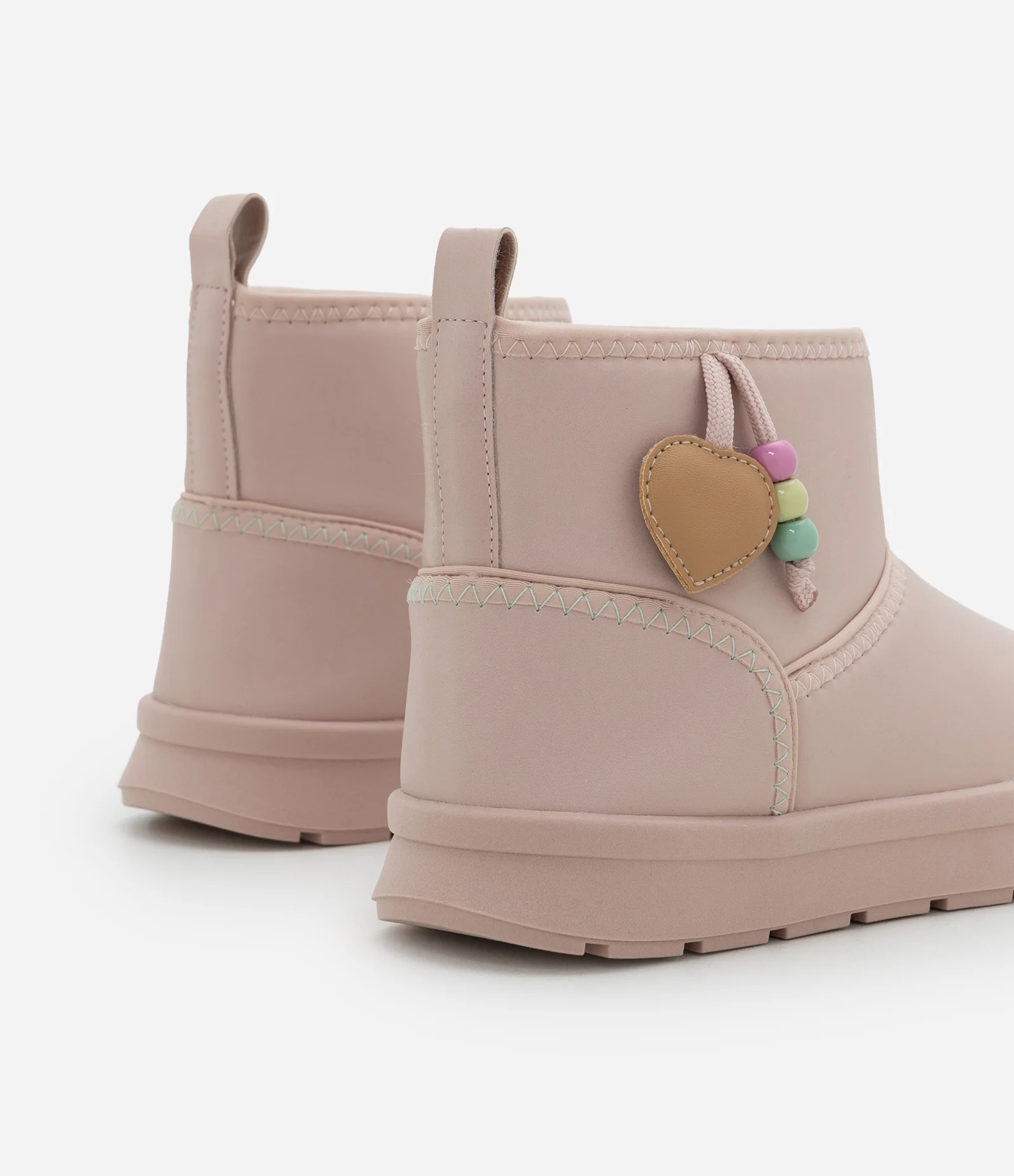 Bota Infantil Comfy com Pelinhos e Charms Coloridos – Tam 28 a 34 Rosa Claro 2