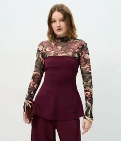 Blusa Tomara Que Caia em Crepe com Barra Peplum