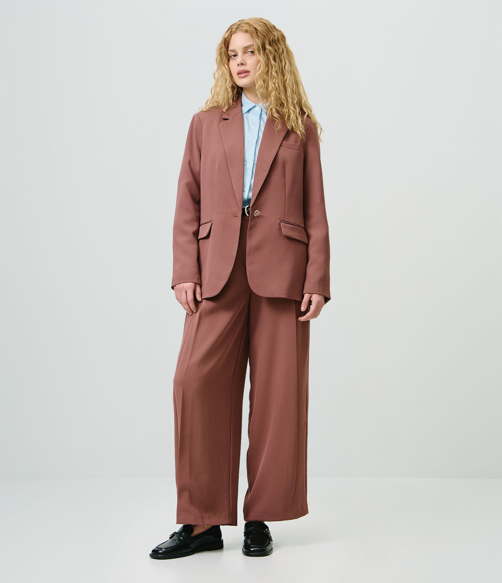 Blazer Comfort Estruturado com Forro Interno Marrom 2