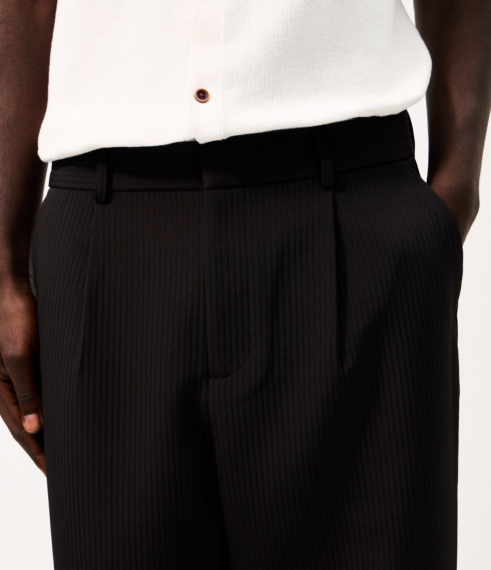 Calça Malha Pesada Plissada Texturizada Preto 3