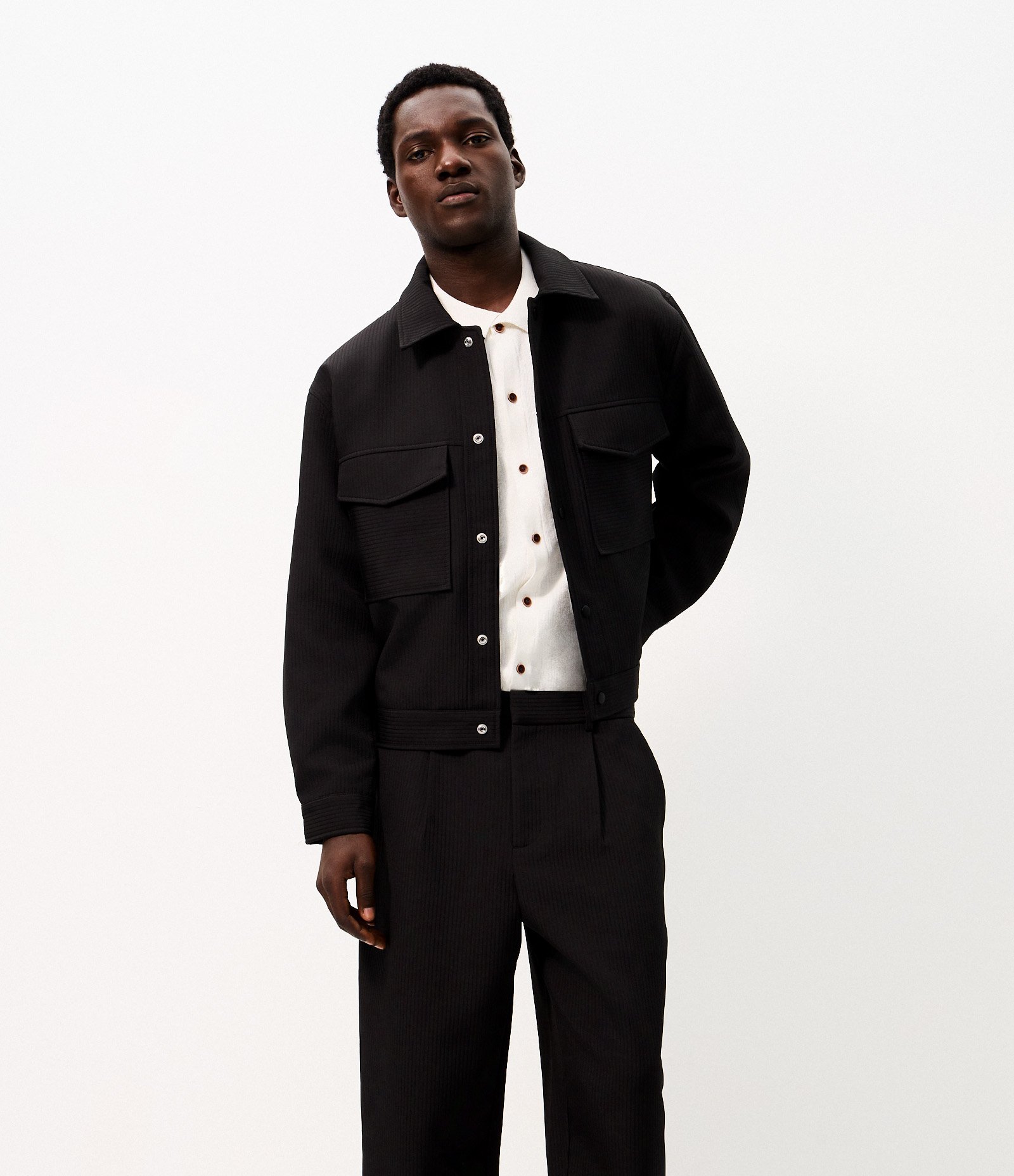 Calça Malha Pesada Plissada Texturizada Preto 4