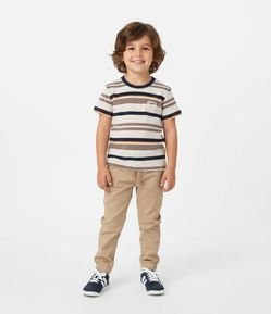 Camiseta Comfort Infantil Listrada com Pach Aplicado – Tam 1 a 6 Anos