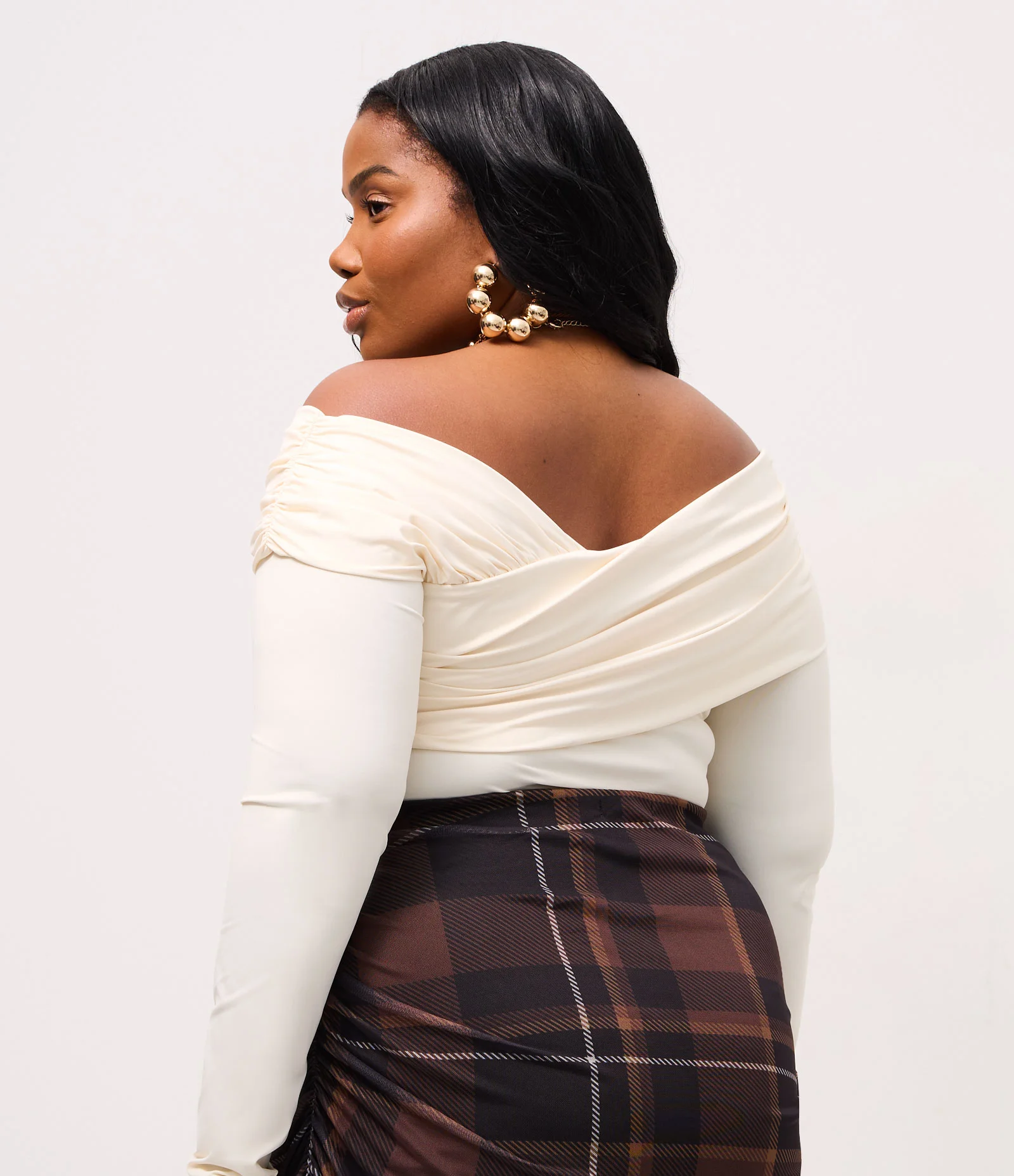 Blusa Ombro a Ombro com Drapeados Curve & Plus Size Bege 2