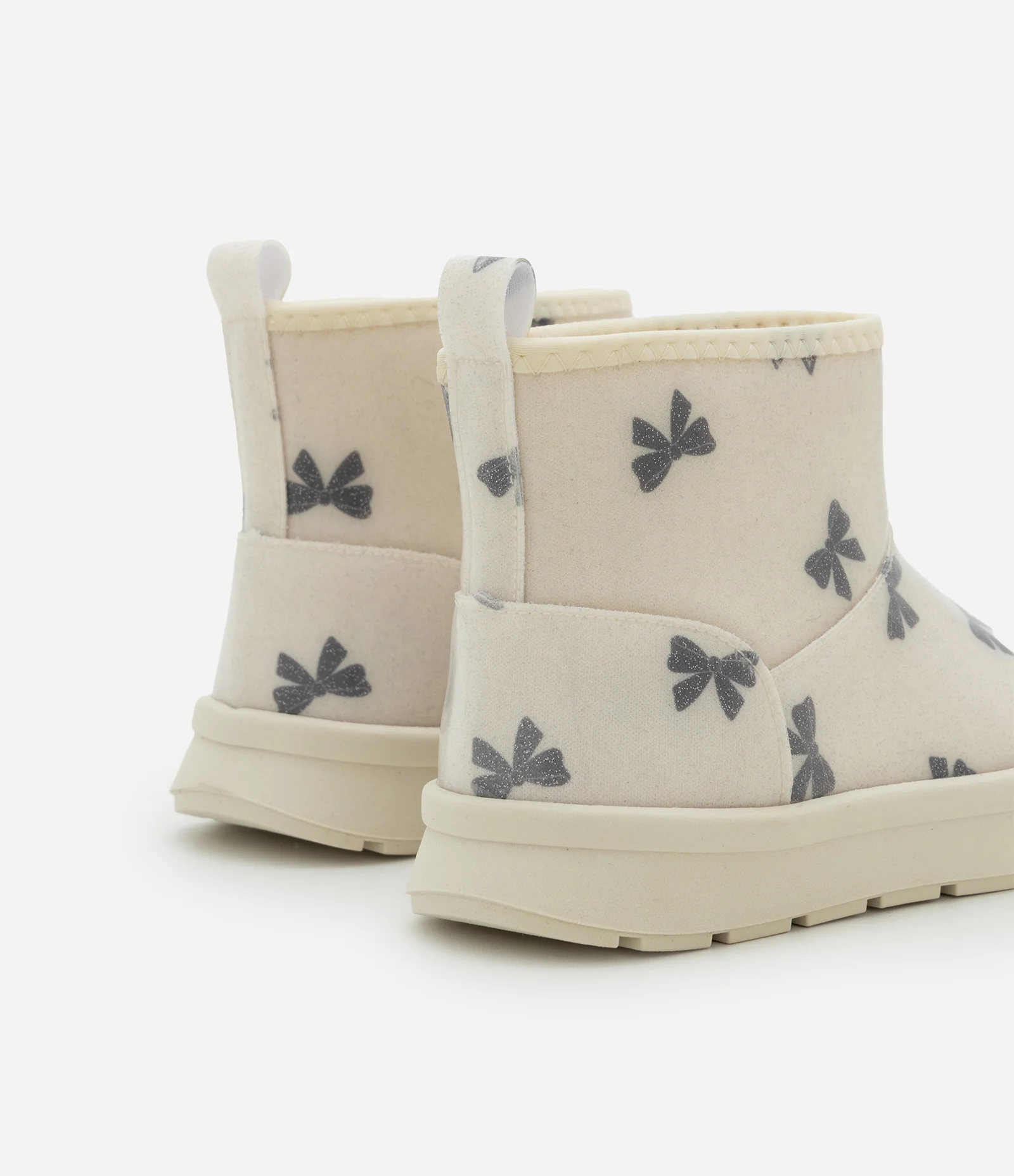 Bota Infantil com Estampa Laços e Forro Peluciado – Tam 20 a 33 Off White 2